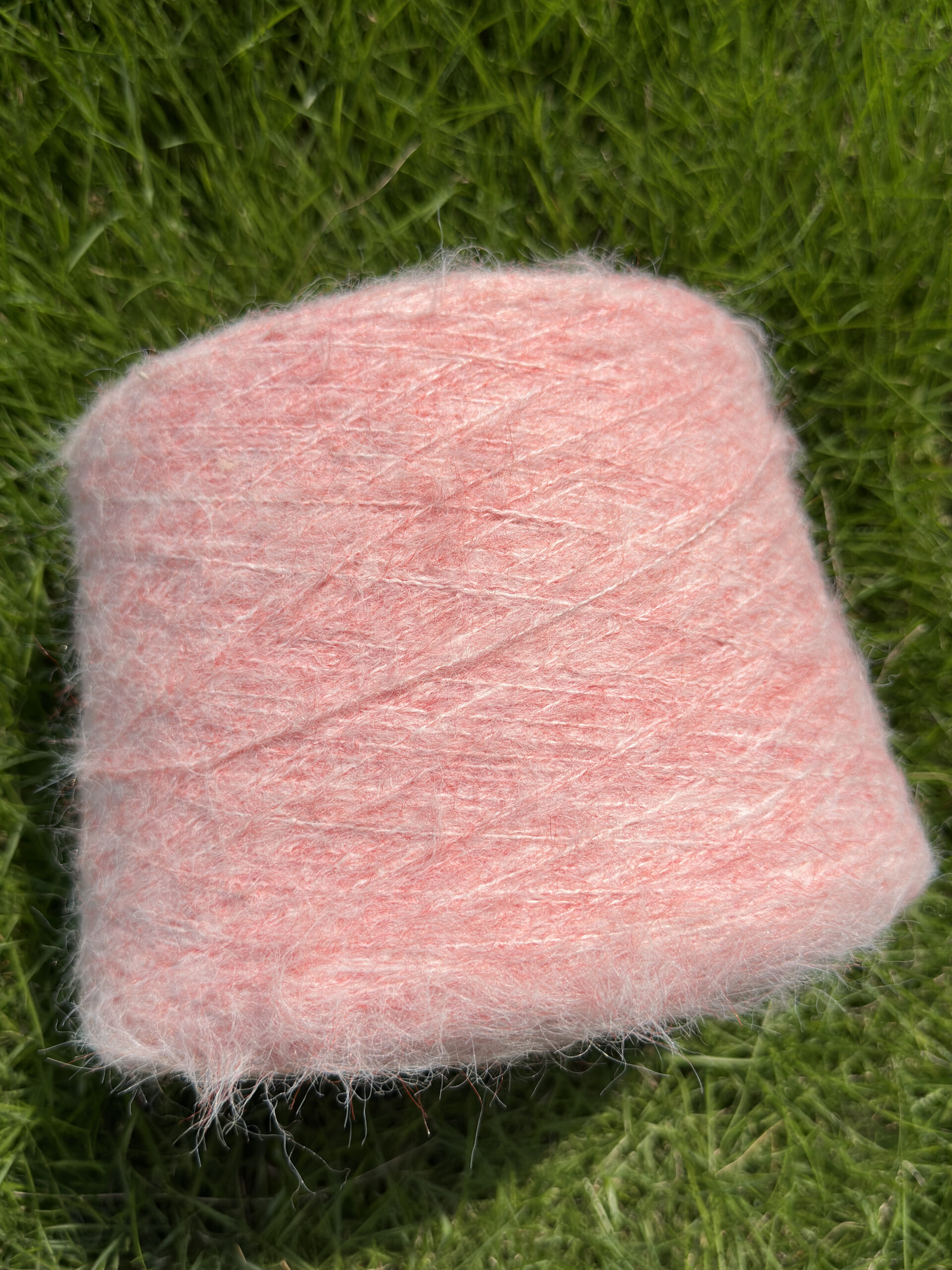mossy yarn 1.4.2NM 77RE-POLYESTER 15NYLON 5WOOL 3SPANDEX PINK
