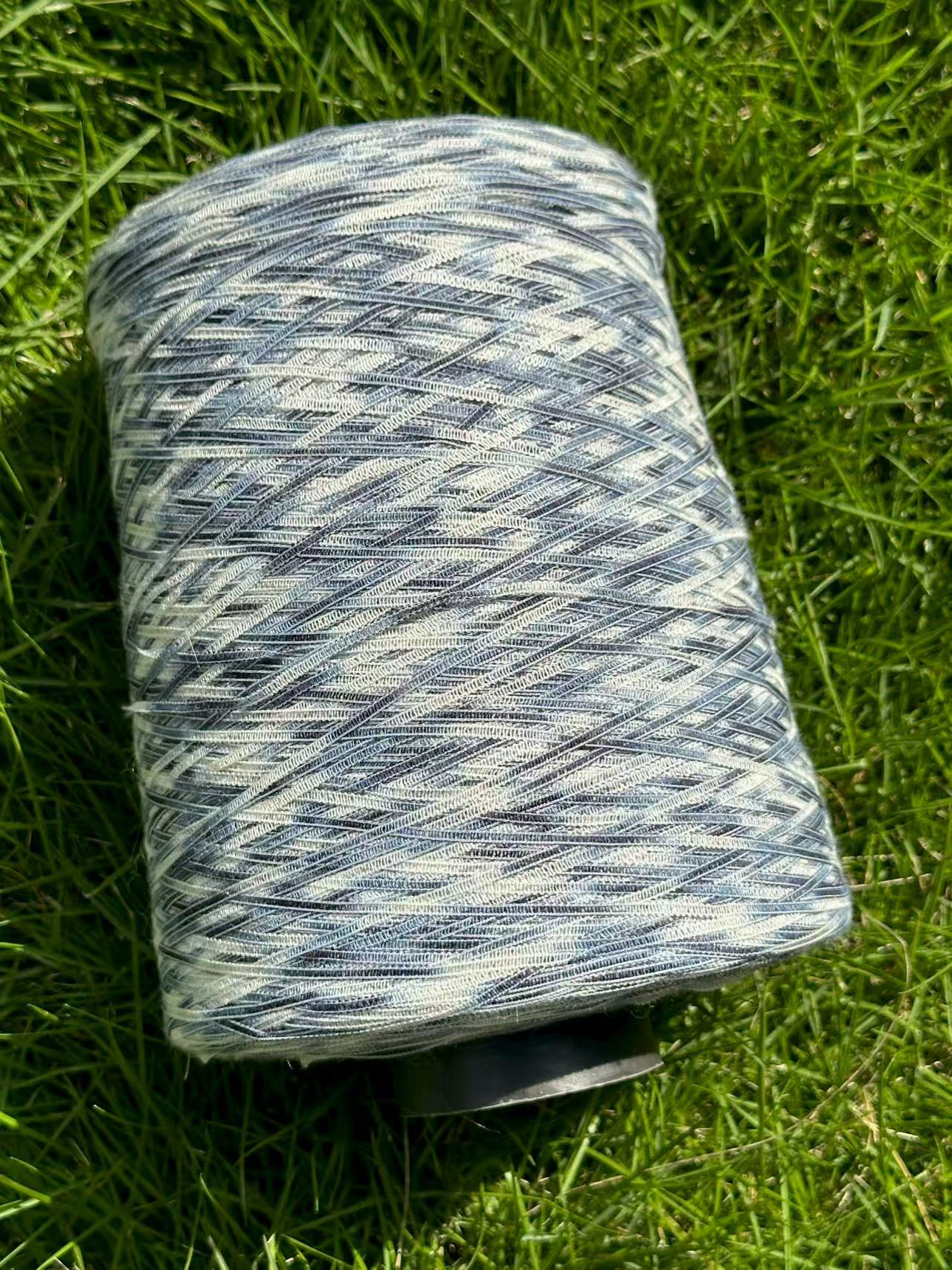 Short Distancespace Dyed Tape Yarn1/7.4NM 55ACRYLIC 45NYLON